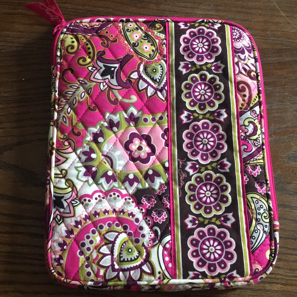Vera Bradley small tablet case. Like new.